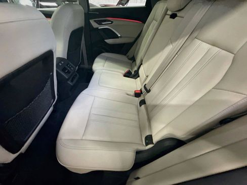Used 2025 Audi Q5 Premium AWD/4WD image 25