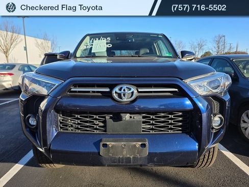 Used 2022 Toyota 4Runner SR5 Premium image 2