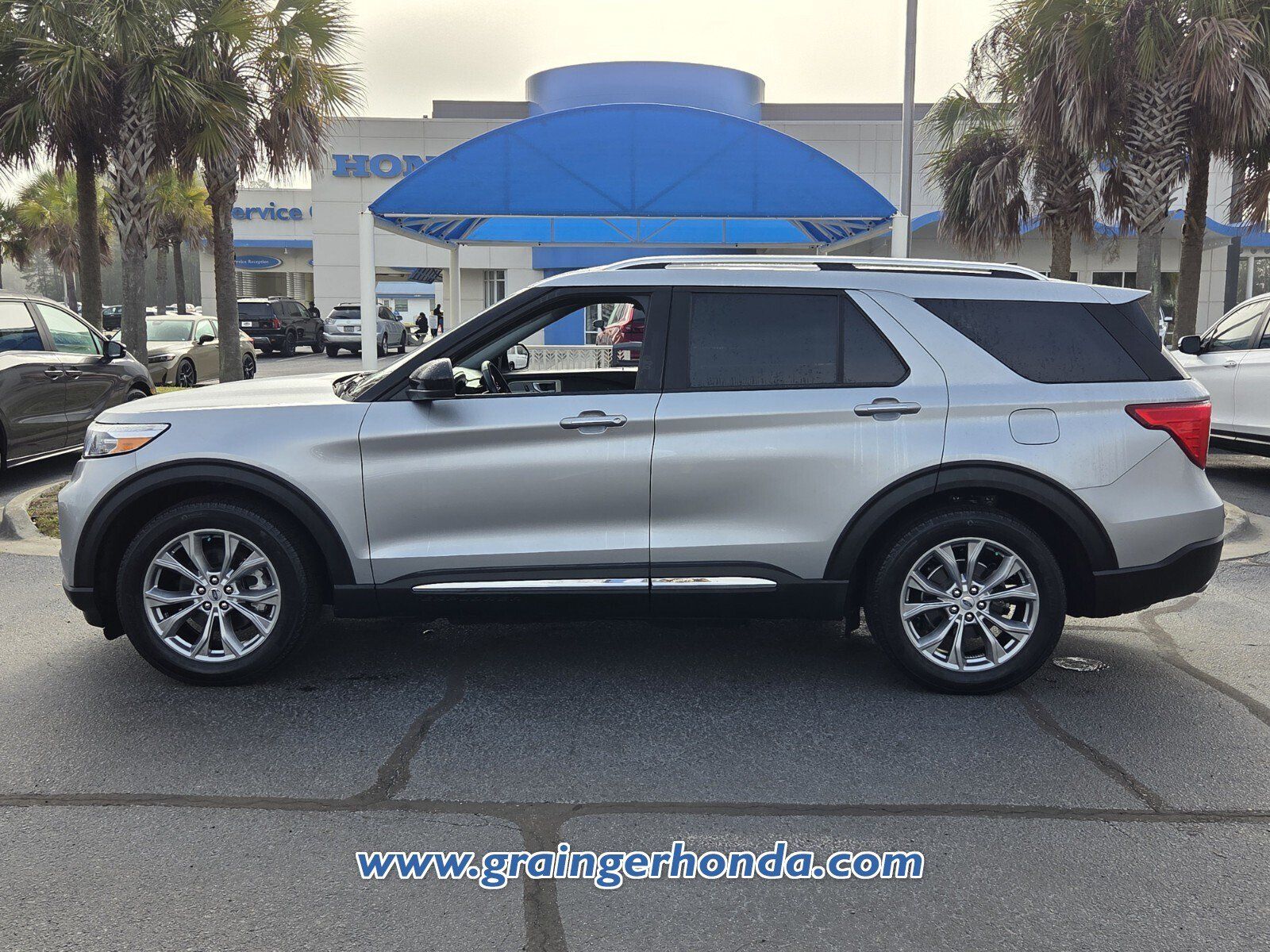Used 2023 Ford Explorer Limited RWD image 8