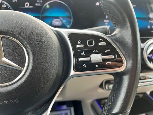 Used 2021 Mercedes-Benz GLA 250 4MATIC image 20