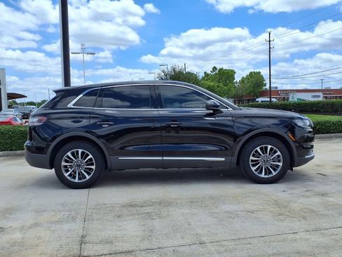 Used 2023 Lincoln Nautilus FWD w/ Premium Package image 8