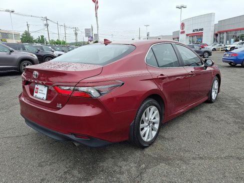 Certified 2022 Toyota Camry LE image 6