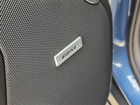 Used 2025 Chevrolet Suburban High Country image 13