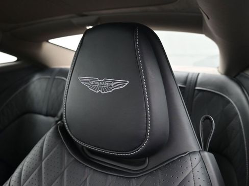 Used 2024 Aston Martin DB12 Coupe image 17