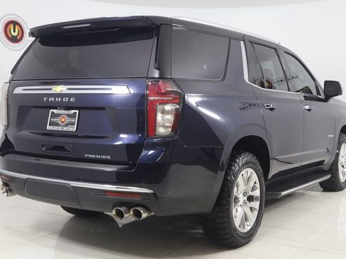 Used 2021 Chevrolet Tahoe Premier w/ Premium Package image 3