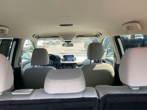 Used 2024 Nissan Rogue SV AWD/4WD image 22