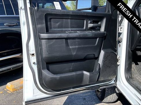 Used 2024 RAM 3500 Tradesman w/ Chrome Appearance Group AWD/4WD image 21