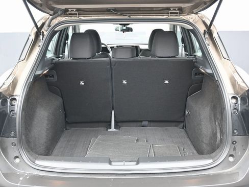 Used 2025 Nissan Kicks S image 14