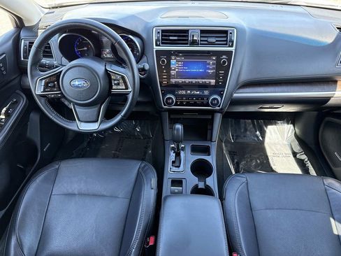 Used 2018 Subaru Outback 3.6R Limited image 19