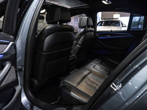 Used 2020 BMW M550i xDrive w/ Executive Package AWD/4WD image 37