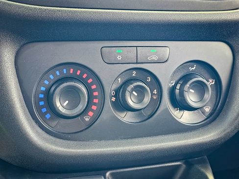Used 2020 RAM ProMaster City Tradesman FWD image 21