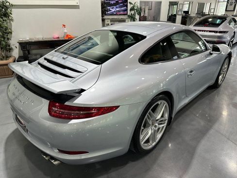 Used 2014 Porsche 911 Carrera S RWD image 2