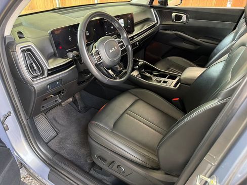 Used 2024 Kia Sorento S w/ Panoramic Sunroof Package FWD image 2
