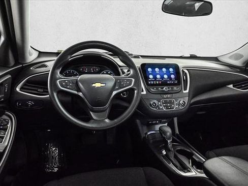 Used 2022 Chevrolet Malibu LT image 19