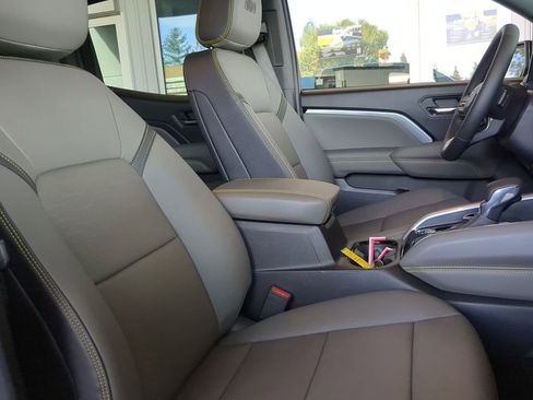 Used 2024 Chevrolet Colorado ZR2 w/ ZR2 Bison Edition image 8