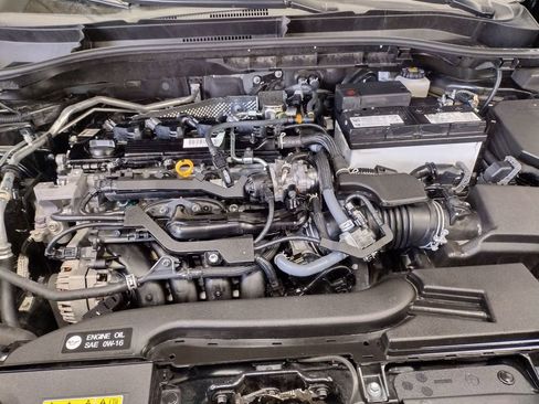 Used 2023 Toyota Corolla Cross LE image 8