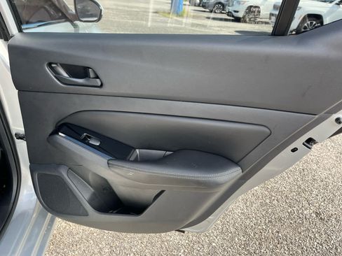 Used 2023 Nissan Altima 2.5 SV w/ SV Premium Package FWD image 31