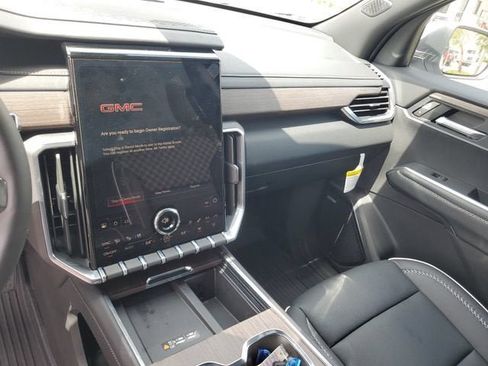 New 2026 GMC Acadia Denali w/ Super Cruise Package FWD image 26