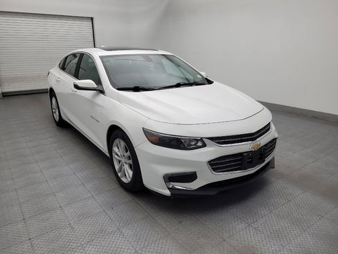 Used 2018 Chevrolet Malibu LT FWD image 13
