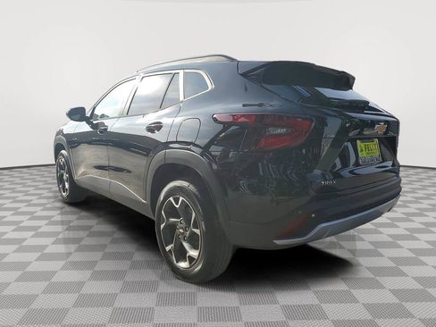 New 2026 Chevrolet Trax LT image 4