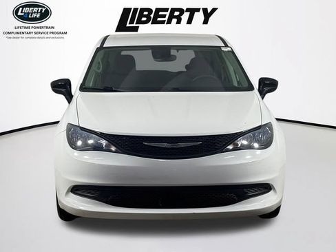 Used 2024 Chrysler Voyager LX FWD image 9