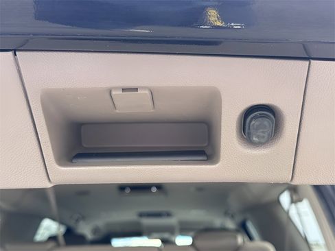 Used 2016 Chevrolet Suburban LTZ image 37