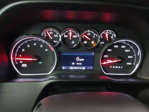 Used 2021 Chevrolet Silverado 1500 LT Trail Boss w/ Bed Protection Package AWD/4WD image 18