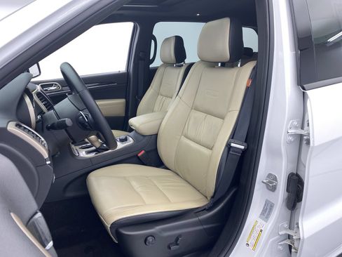 Used 2017 Jeep Grand Cherokee Limited 75th Anniversary AWD/4WD image 6