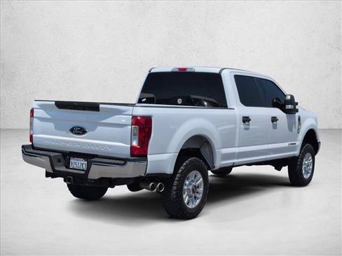 Used 2019 Ford F250 XLT w/ Snow Plow Prep Package AWD/4WD image 5