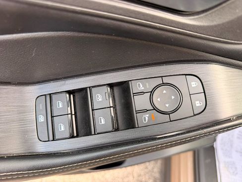 Used 2025 Nissan Rogue SV AWD/4WD image 28