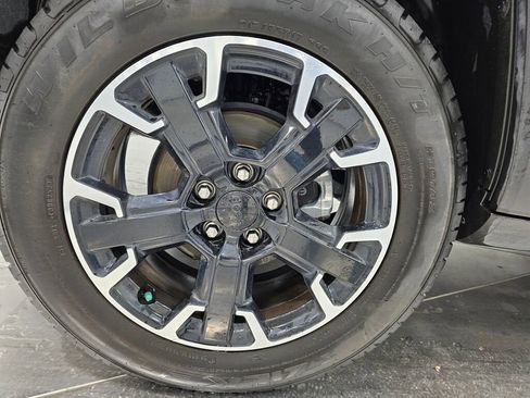 Used 2023 Jeep Renegade Trailhawk AWD/4WD image 9