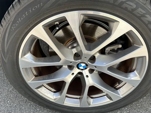 Used 2024 BMW X5 xDrive40i w/ Premium Package AWD/4WD image 14