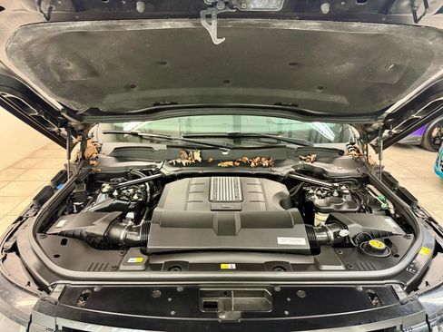 Used 2020 Land Rover Range Rover HSE image 34