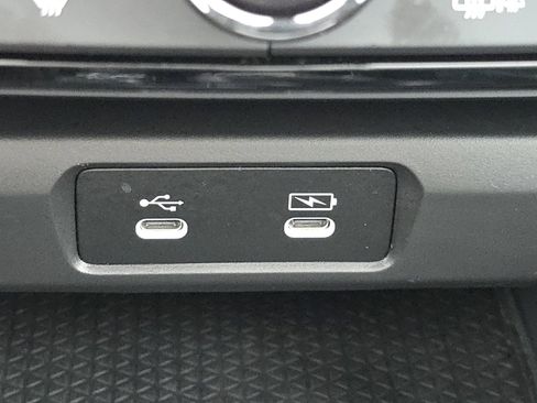 Used 2024 Honda Accord EX-L image 10