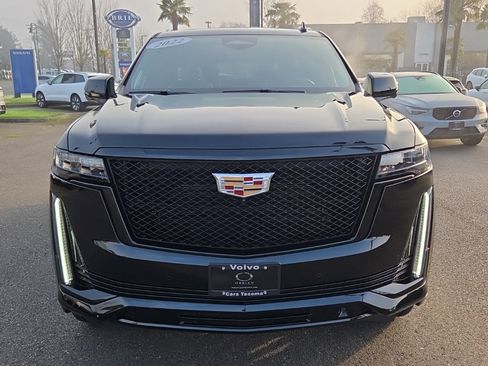 Used 2022 Cadillac Escalade Sport w/ Touring Package image 11