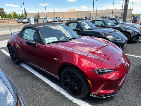New 2026 MAZDA MX-5 Miata Club RWD image 3