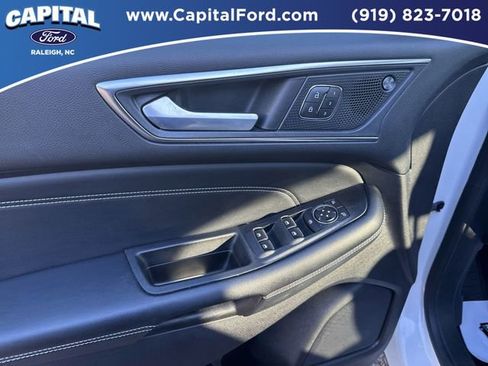 Certified 2022 Ford Edge Titanium image 20