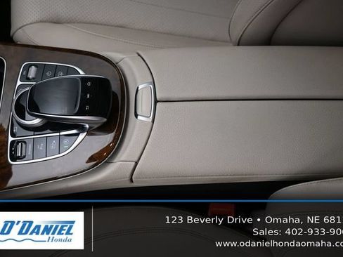 Used 2019 Mercedes-Benz E 300 4MATIC image 32