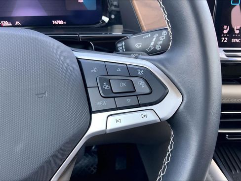 Used 2026 Volkswagen Atlas SE FWD image 25