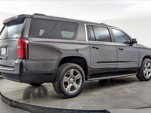 Used 2017 Chevrolet Suburban Premier image 8