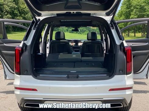 Used 2024 Cadillac XT6 Luxury w/ LPO, Floor Liner Package FWD image 47