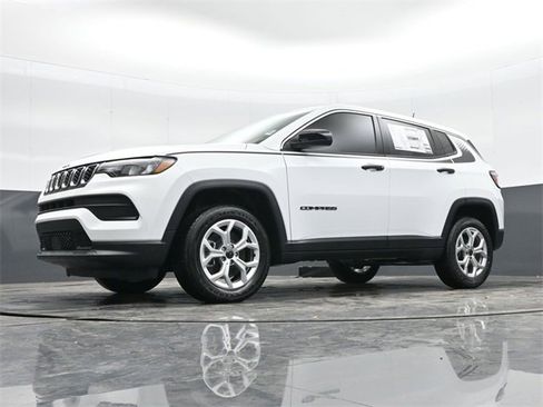 Used 2025 Jeep Compass Sport w/ Mopar Graphics Package image 42
