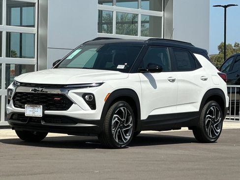 New 2026 Chevrolet TrailBlazer RS w/ Convenience Package FWD image 8