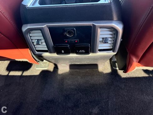 Used 2018 Ford F150 Platinum w/ Equipment Group 701A Luxury AWD/4WD image 13