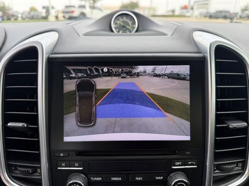 Used 2018 Porsche Cayenne S image 17