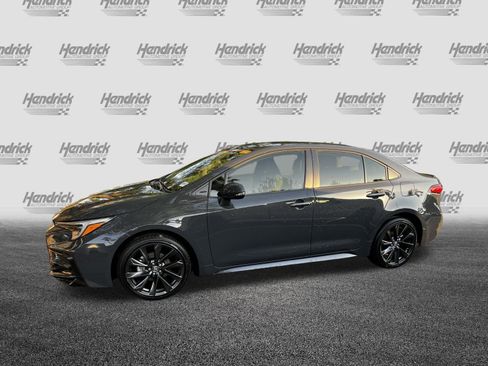 Used 2025 Toyota Corolla SE image 6