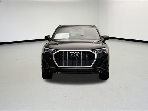 Certified 2025 Audi Q3 2.0T Premium Plus w/ Premium Plus Package image 8