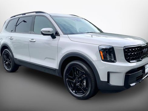 Used 2025 Kia Telluride EX X-Line AWD/4WD image 3