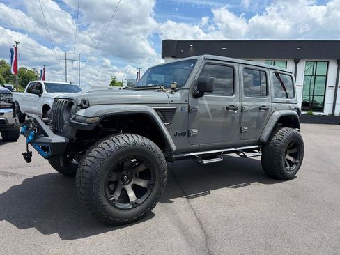 Used 2022 Jeep Wrangler Unlimited Rubicon w/ Xtreme Recon 35" Tire Package AWD/4WD image 2