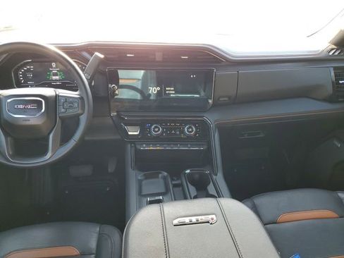 Used 2024 GMC Sierra 2500 AT4 w/ AT4 Premium Plus Package image 14